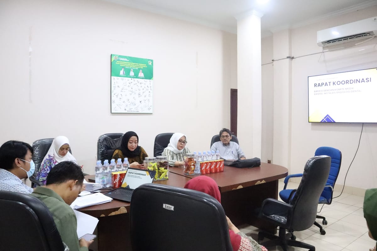 Rapat Direksi Rumah Sakit membahas mengenai strategi RS menghadapi regulasi baru i-DRG dan KRIS BPJS