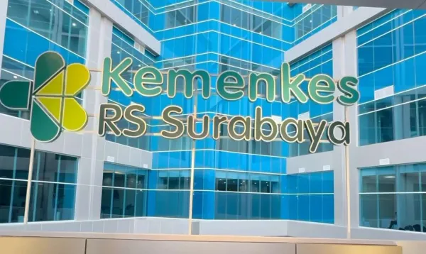 Tampilan eksterior RS Kemenkes Surabaya sebagai contoh implementasi Super Hub RS dengan integrasi layanan klinis dan administratif berbasis sistem digital.